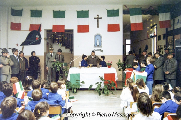 Consegna Tricolore alle scuole