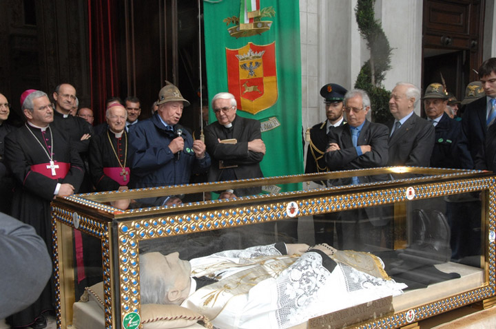 Il_Beato_Don_Gnocchi_in_Duomo